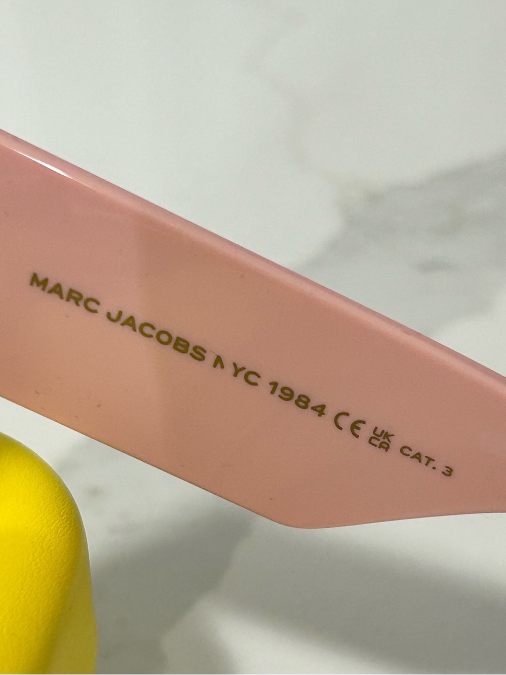Marc Jacobs Sunglasses with Gradient Lenses - Picture 4 of 6
